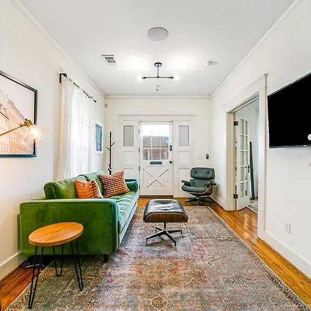 Beautiful Art Bungalow